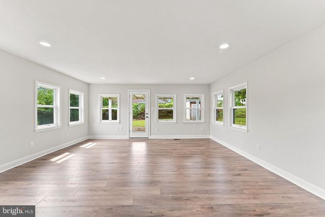 546 MUHLENBERG AVE, Wenonah, NJ 08090