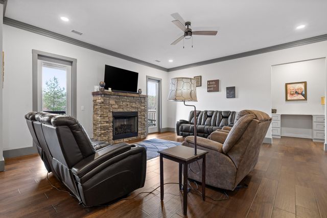 2323 River Bluffs Drive, Jasper, TN 37347