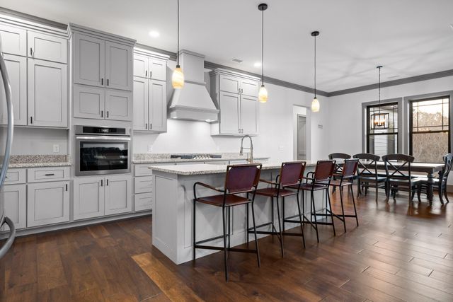 2323 River Bluffs Drive, Jasper, TN 37347