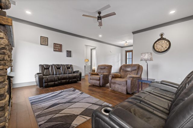2323 River Bluffs Drive, Jasper, TN 37347