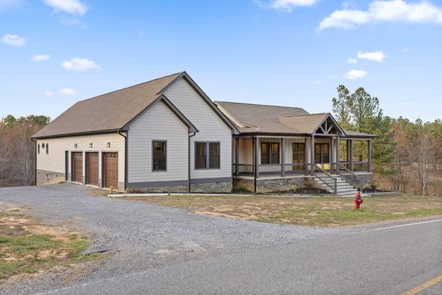 2323 River Bluffs Drive, Jasper, TN 37347
