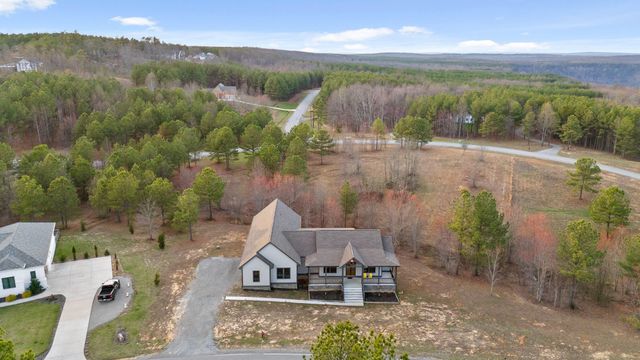 2323 River Bluffs Drive, Jasper, TN 37347