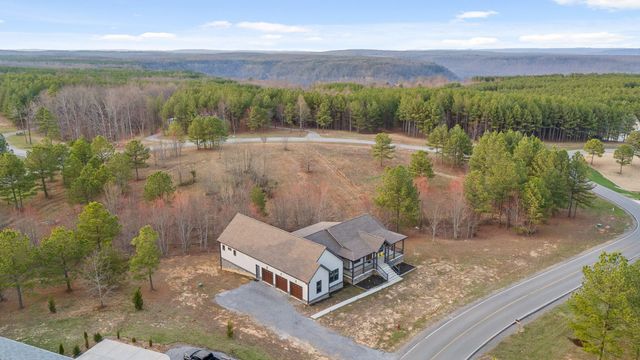 2323 River Bluffs Drive, Jasper, TN 37347