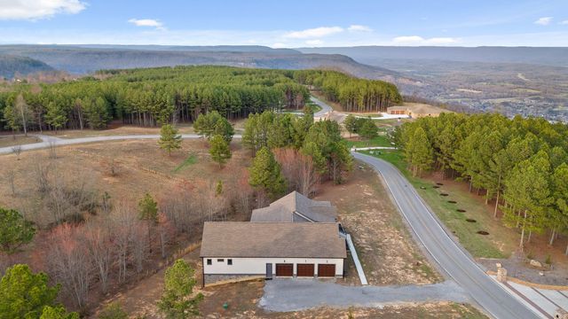 2323 River Bluffs Drive, Jasper, TN 37347