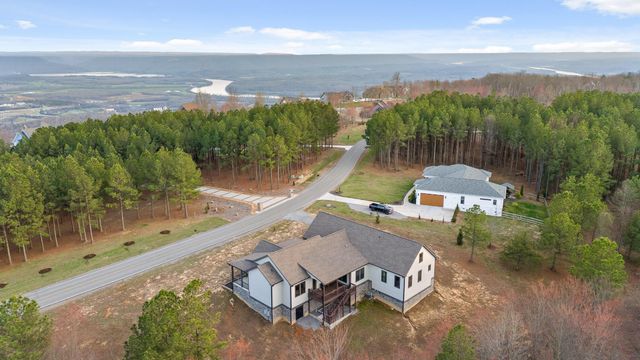 2323 River Bluffs Drive, Jasper, TN 37347