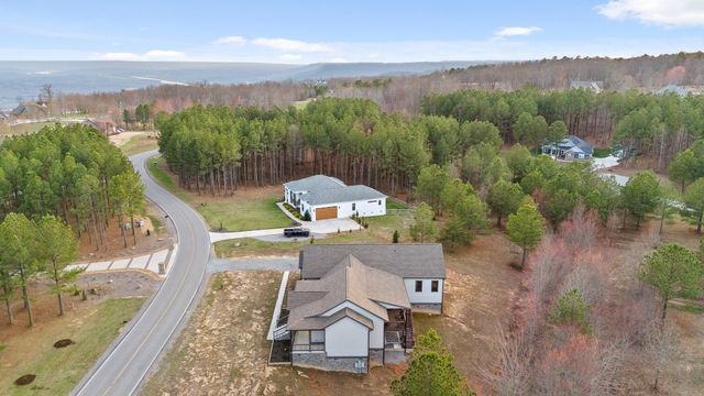 2323 River Bluffs Drive, Jasper, TN 37347