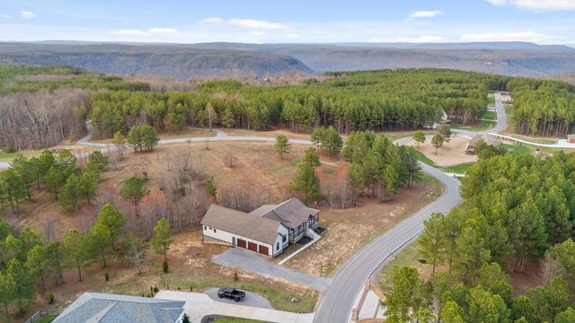 2323 River Bluffs Drive, Jasper, TN 37347