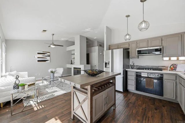 3397 Redwing Drive, Oceanside, CA 92058