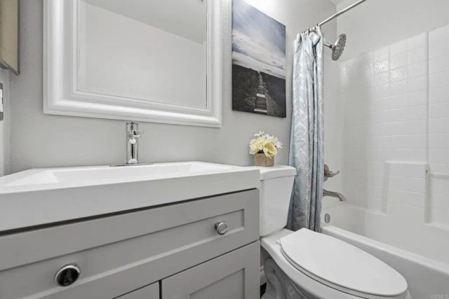 3397 Redwing Drive, Oceanside, CA 92058