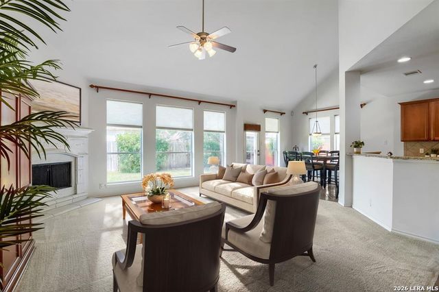 2985 Prairie Blf, Seguin, TX 78155
