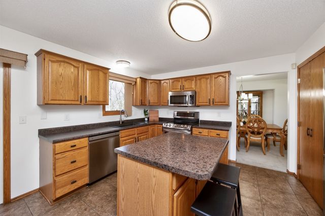 4834 65th Street, Urbandale, IA 50322