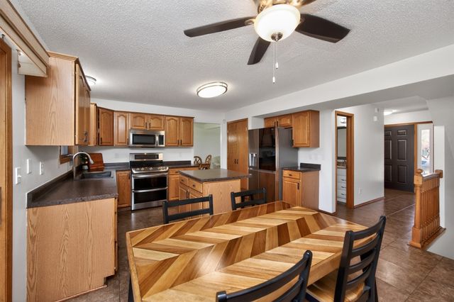 4834 65th Street, Urbandale, IA 50322