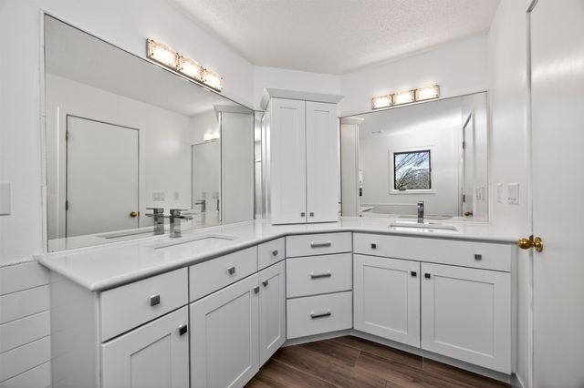 4834 65th Street, Urbandale, IA 50322