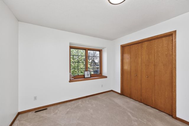 4834 65th Street, Urbandale, IA 50322
