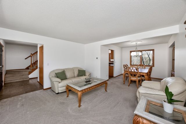 4834 65th Street, Urbandale, IA 50322