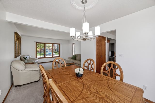4834 65th Street, Urbandale, IA 50322
