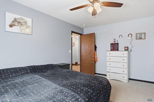 14799 SUNLIGHT DR, Rapid City, SD 57703