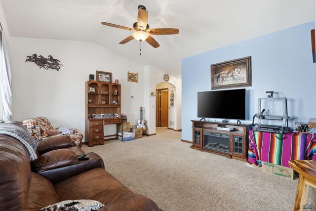 14799 SUNLIGHT DR, Rapid City, SD 57703
