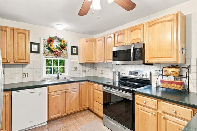 139 Pine Island Turnpike, Warwick, NY 10990
