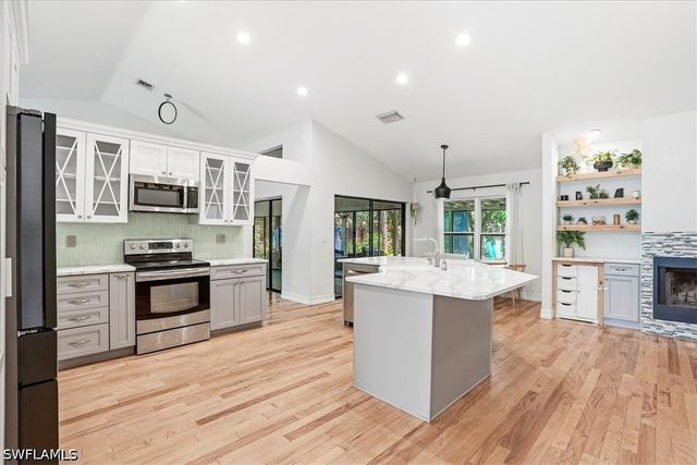 5991 Golden Oaks LN, Naples, FL 34119