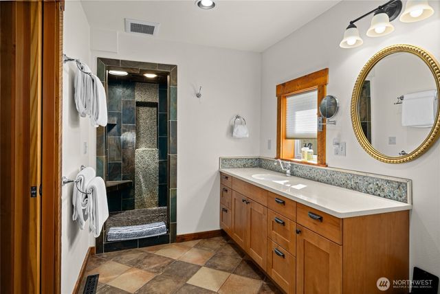 132 4th Street, Roslyn, WA 98941