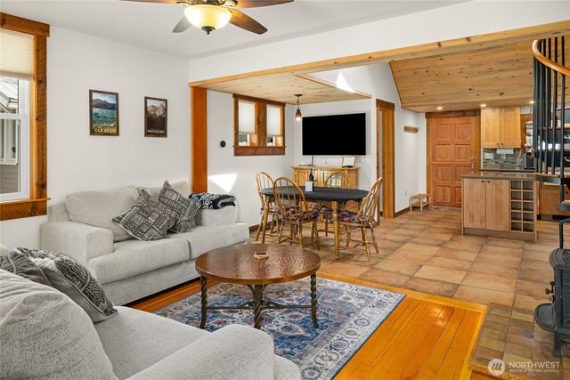 132 4th Street, Roslyn, WA 98941