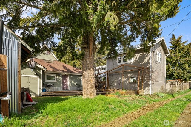 132 4th Street, Roslyn, WA 98941