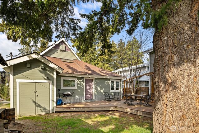 132 4th Street, Roslyn, WA 98941