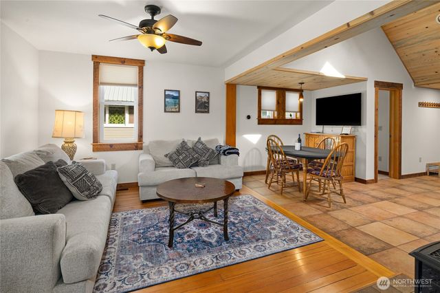132 4th Street, Roslyn, WA 98941
