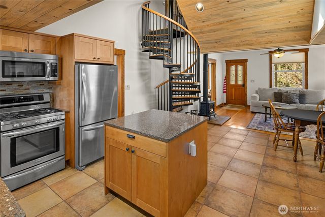 132 4th Street, Roslyn, WA 98941