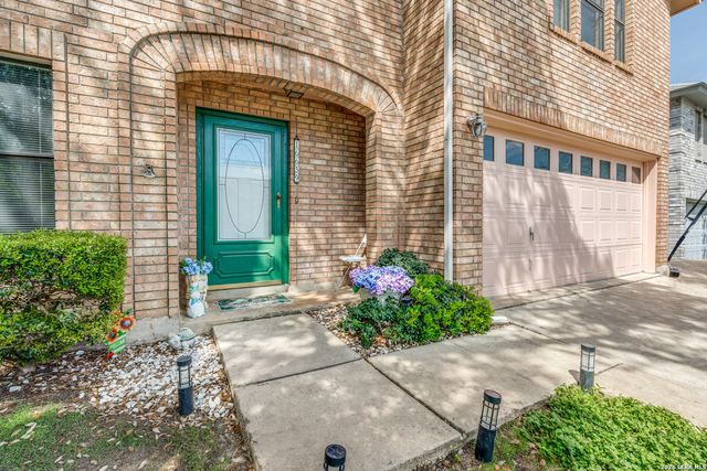 16659 Fallen Tree Dr, San Antonio, TX 78247