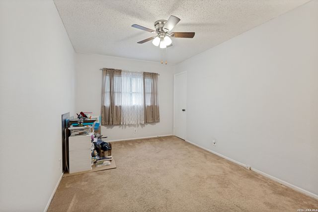 16659 Fallen Tree Dr, San Antonio, TX 78247