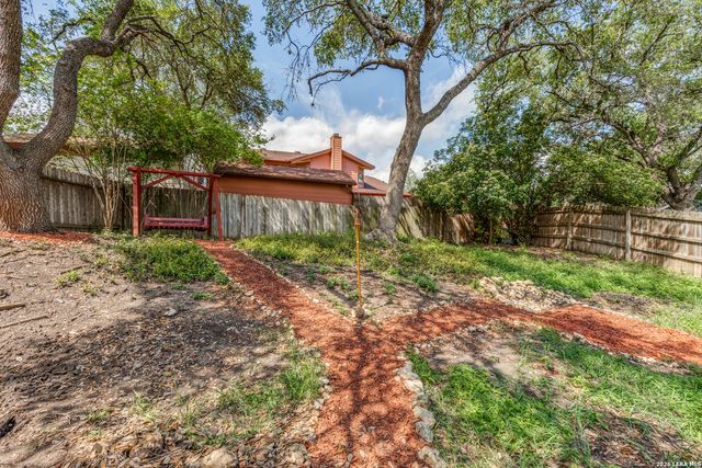 16659 Fallen Tree Dr, San Antonio, TX 78247