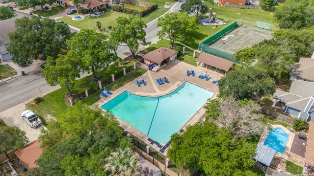 16659 Fallen Tree Dr, San Antonio, TX 78247