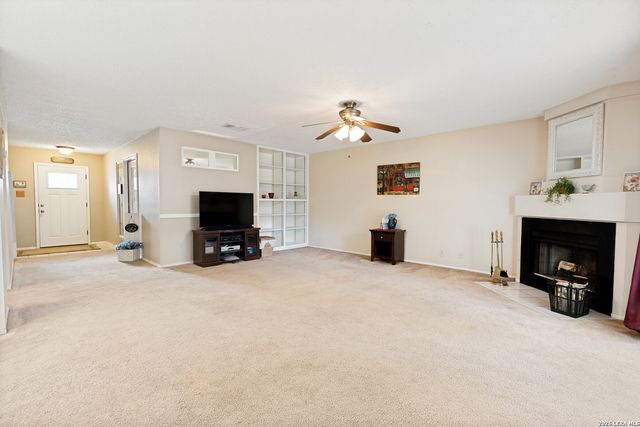 16659 Fallen Tree Dr, San Antonio, TX 78247