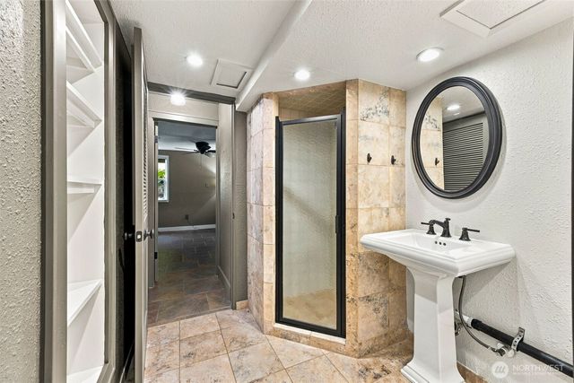 2704 SW 152nd Place, Burien, WA 98166