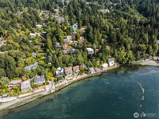 2704 SW 152nd Place, Burien, WA 98166