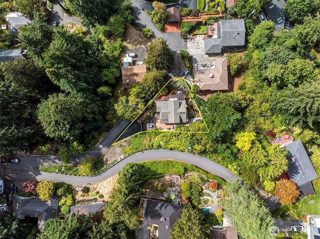 2704 SW 152nd Place, Burien, WA 98166