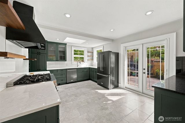 2704 SW 152nd Place, Burien, WA 98166