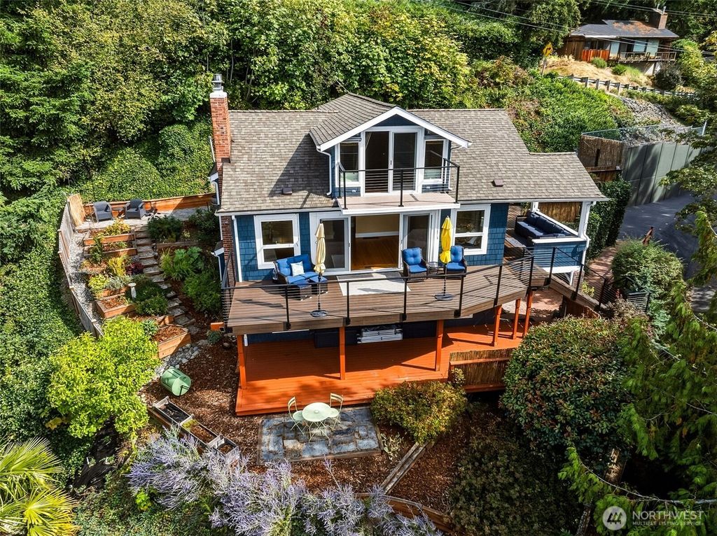 2704 SW 152nd Place, Burien, WA 98166