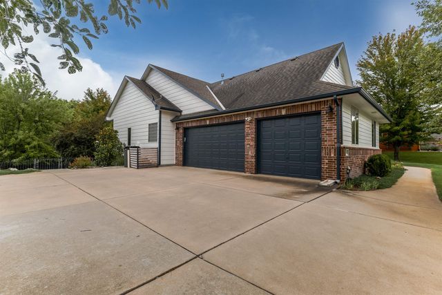 12638 E Zimmerly Ct, Wichita, KS 67207