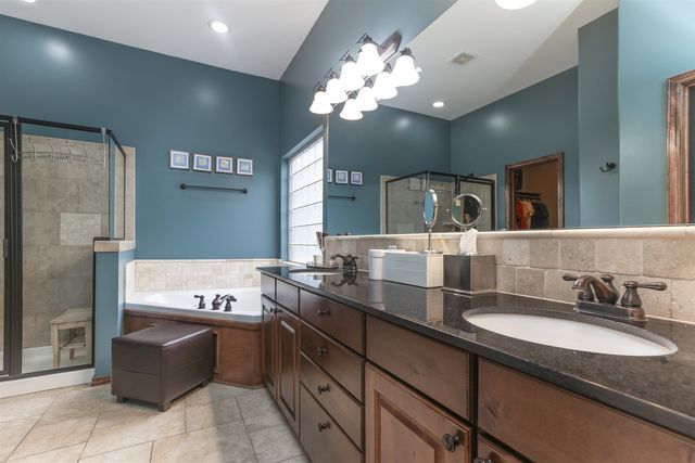 12638 E Zimmerly Ct, Wichita, KS 67207