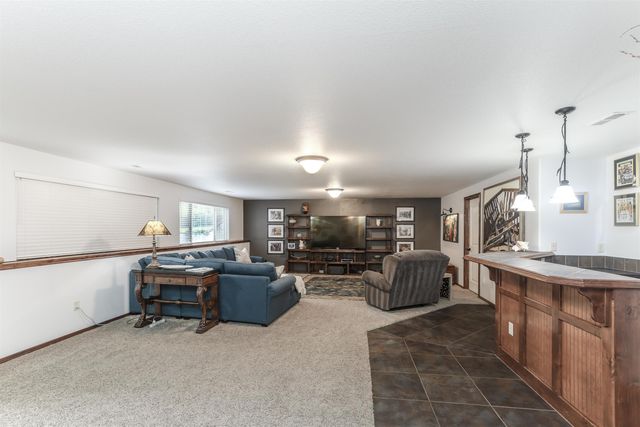 12638 E Zimmerly Ct, Wichita, KS 67207