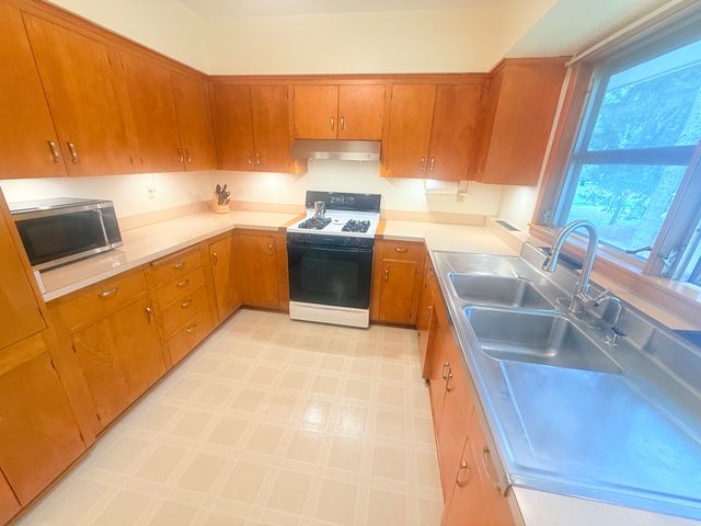 1807 Birch Lake Avenue, White Bear Lake, MN 55110