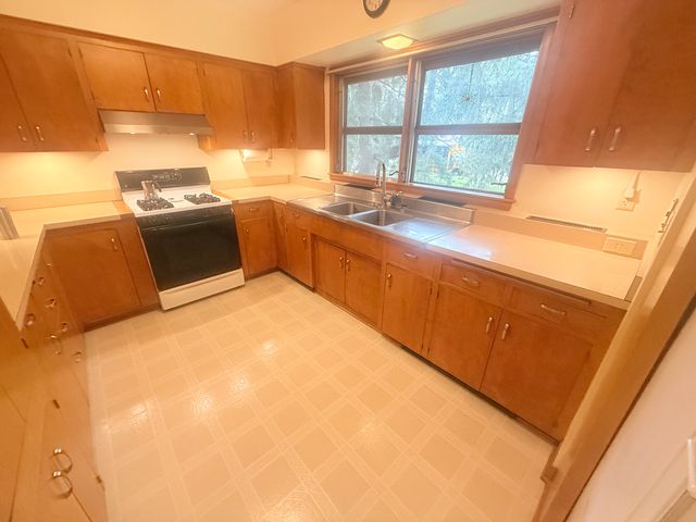 1807 Birch Lake Avenue, White Bear Lake, MN 55110