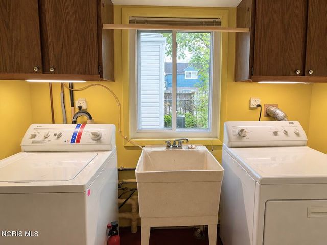 2549 Goddard Road, Toledo, OH 43606