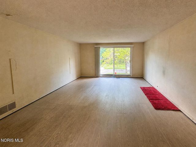 2549 Goddard Road, Toledo, OH 43606