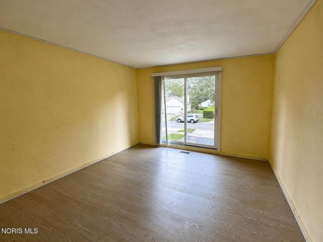 2549 Goddard Road, Toledo, OH 43606