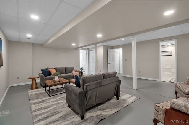 140 White Tail Run, Grand Island, NY 14072