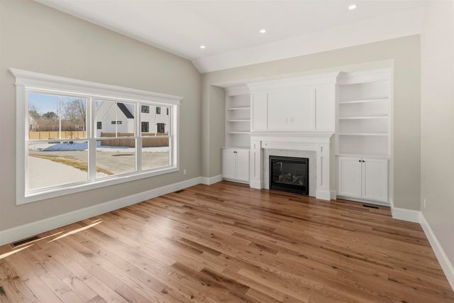 12 Little River Road Unit 7, Exeter, NH 03833